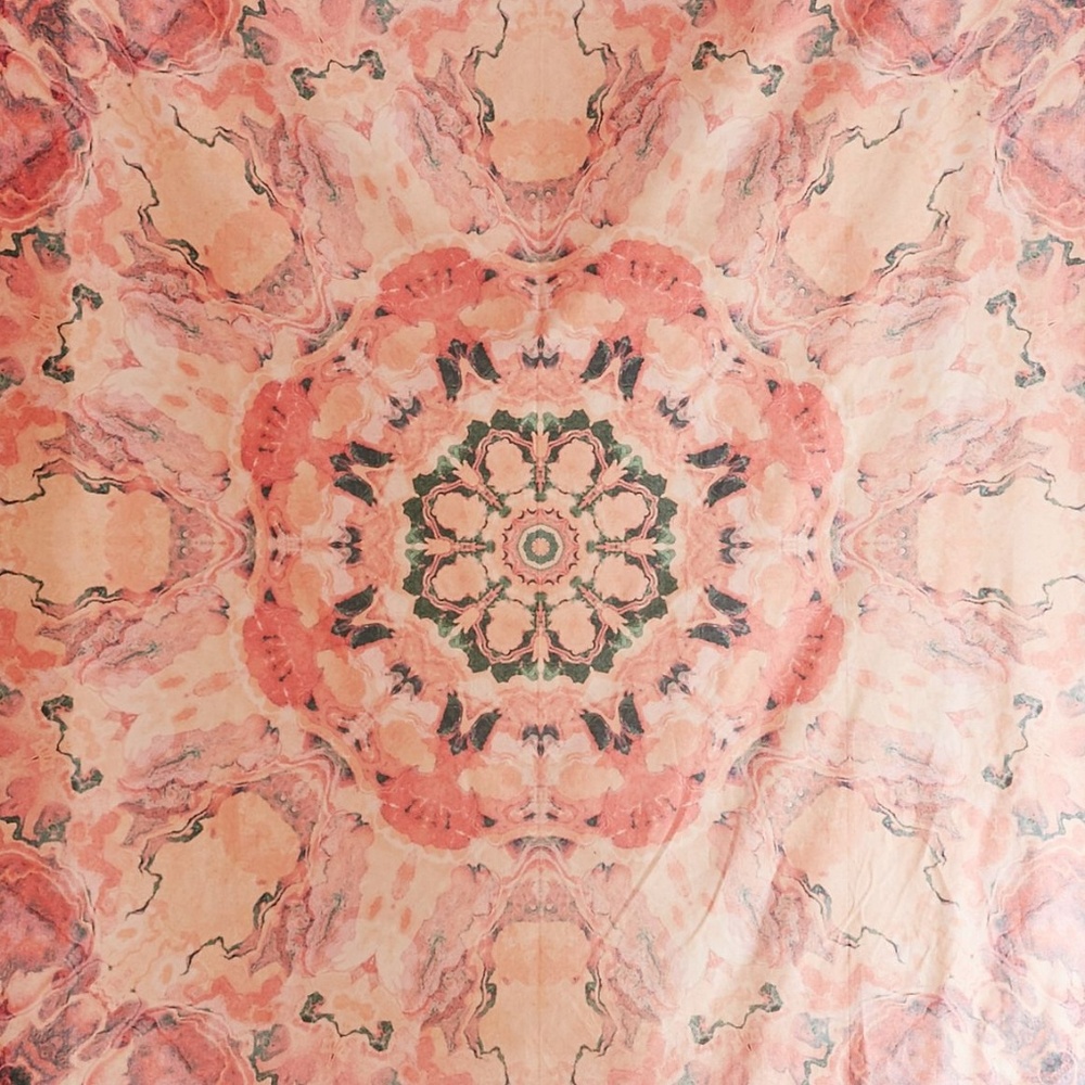 UO Synergy Medallion Tapestry - Picture 4 of 4